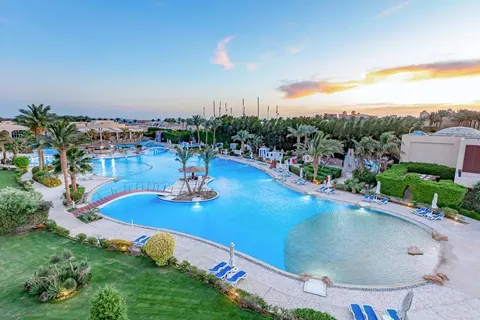Prima Life Makadi Resort in Lagoon Beach Restaurant