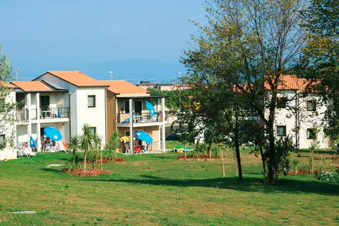 Belvedere Village in Castelnuovo del Garda — foto 17