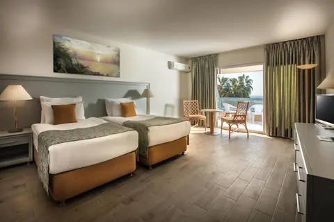The Grand Blue Sky International in Kuşadası — foto 25