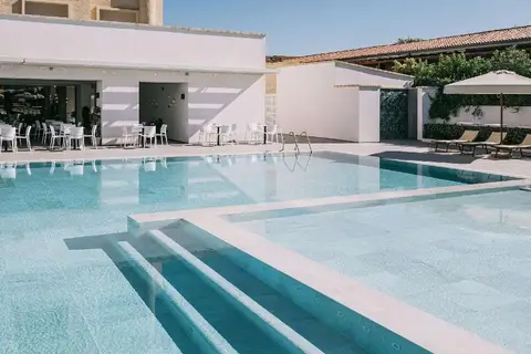 Mangia's Himera Resort in Campo Felice Di Roccella — foto 11