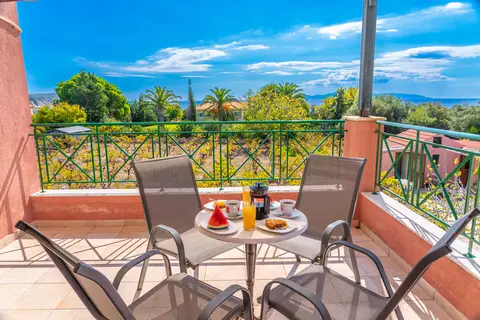 Villa's Monambeles in Ντομάτα — foto 3