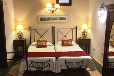 Casa del Capitel Nazari in Granada — foto 17