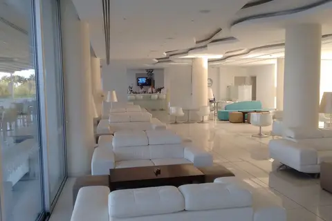 Vrissaki Beach Hotel in Παραλίμνι — foto 20