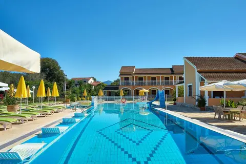 Yiannis Village Sidari in Λιβάδι