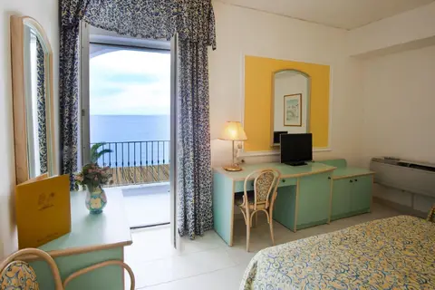 Hotel Solemare Beach & Beauty Spa in Ischia — foto 18