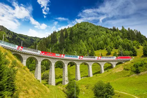 12-daagse rondreis per trein Glacier, Gotthard en Bernina Express in Birmensdorf (ZH) — foto 6
