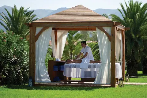 Hotel Roda Beach Resort & Spa in Καρουσάδες — foto 6