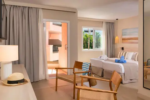 Aqua Hotel The Breeze in Santa Susanna — foto 13