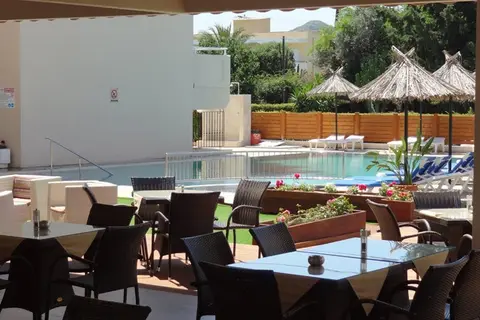 Sunday Hotel in Ιαλυσός — foto 4