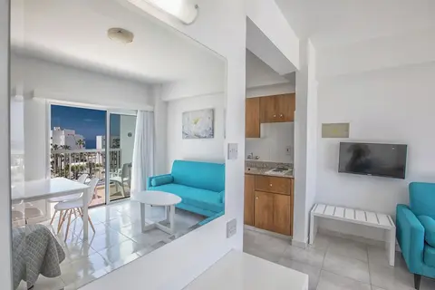 Papantonia Hotel in Παραλίμνι — foto 20