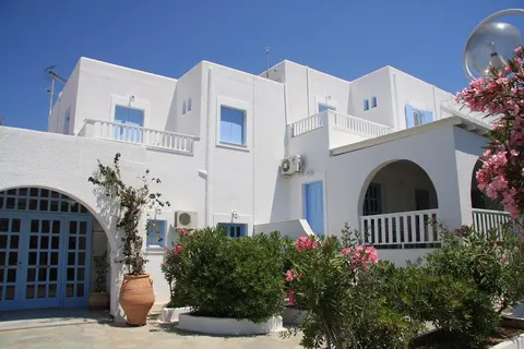 Narges in Sarakiniko