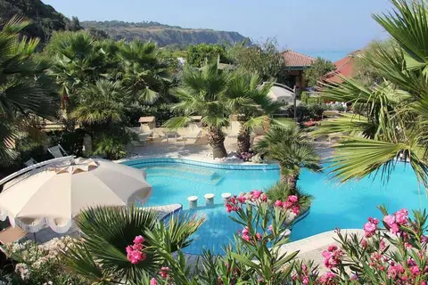 Baia del Godano Resort & Spa in Ricadi, foto 2