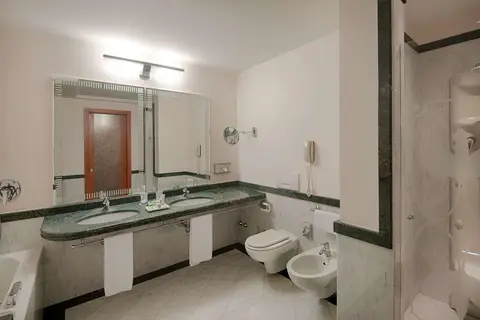NH Lecco Pontevecchio in Monza — foto 30