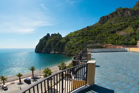 Elihotel in Sant'alessio Siculo — foto 15
