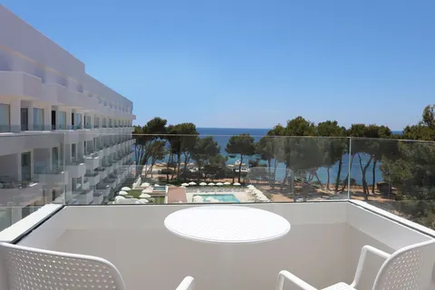 Fly & Go Iberostar Selection Santa Eulalia in Santa Eulària des Riu — foto 9