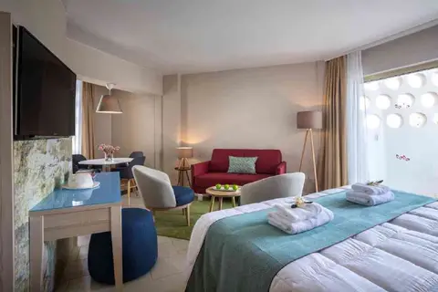 Leonardo Laura Beach & Splash Resort in Paphos — foto 18