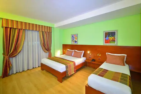 Te Stela Resort Tirana in Kashar — foto 4