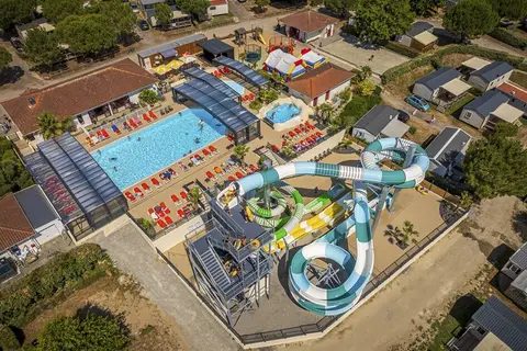 Camping La Riviera in Saint-Michel-Chef-Chef