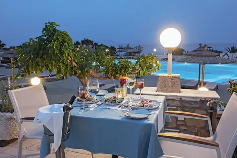 Grand Blue Beach Hotel in Καρδάμαινα — foto 10