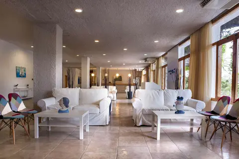 The Grove Seaside Hotel in Δημοτική Ενότητα Ασίνης — foto 16