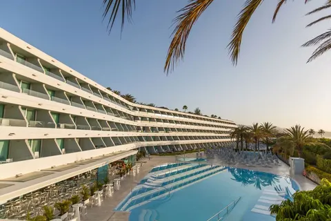 Santa Monica Suites Hotel in San Bartolomé de Tirajana