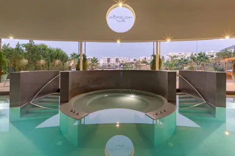 Fly & Go Higueron Hotel Malaga, Curio Collection by Hilton in Fuengirola — foto 30