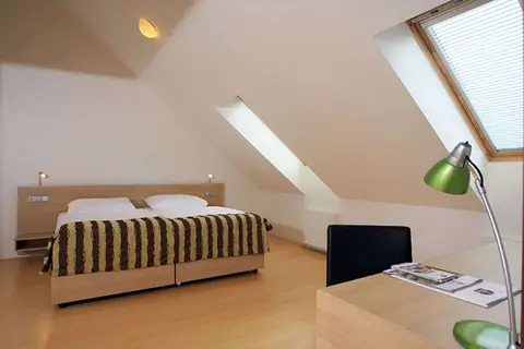 Hotel Pav in Praag — foto 23