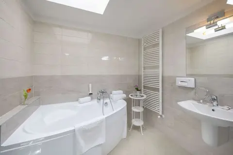 Corvin Hotel Corvin Wing in Boedapest — foto 25