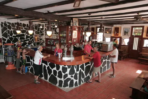 Vakantiepark Cala Montjoi foto 8