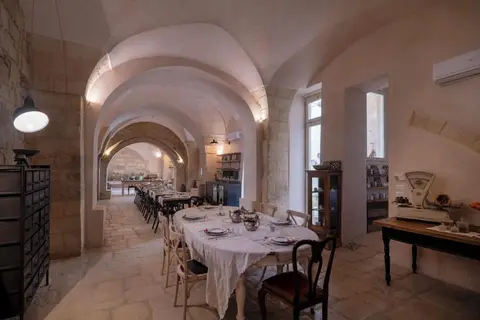 Palazzo Sant'Anna in Lecce — foto 20