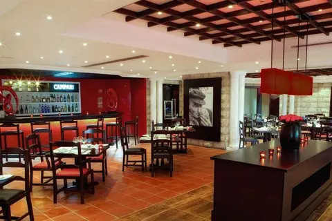 JA Beach Hotel in Palmito Pool Bar — foto 30