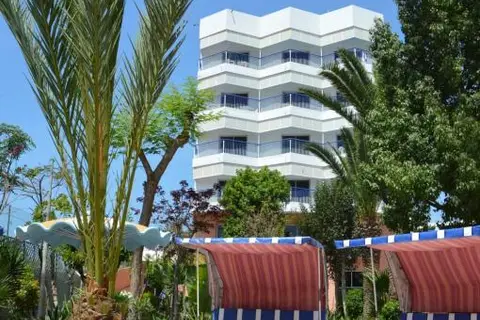 Yasmina in Rabat — foto 4