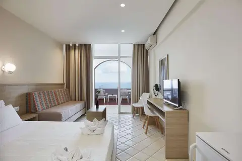 Europa Resort Hotel in Panormos — foto 17