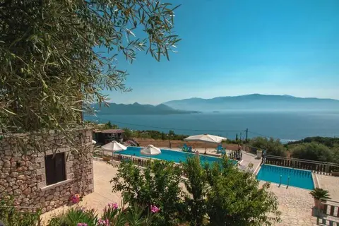 Ionian Fos in Nikiana