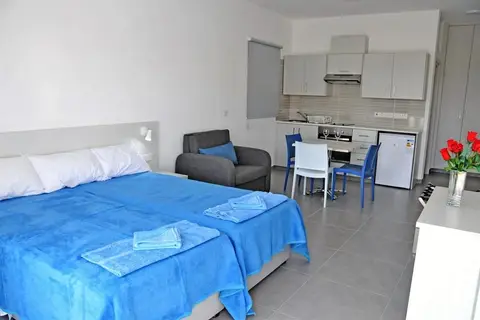 Kaos Hotel & Apartments in Ayia Napa — foto 5