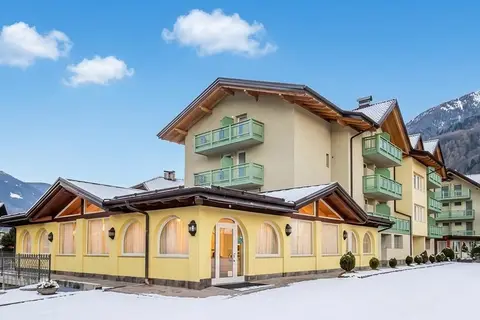 Hotel Monclassico in Commezzadura