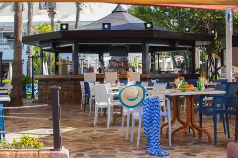Lordos Beach Hotel in Larnaca — foto 5