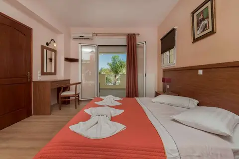 Oscar Villa & Studios in Katastari, foto 4