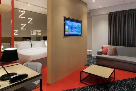 Studio M Arabian Plaza in Dubai — foto 11