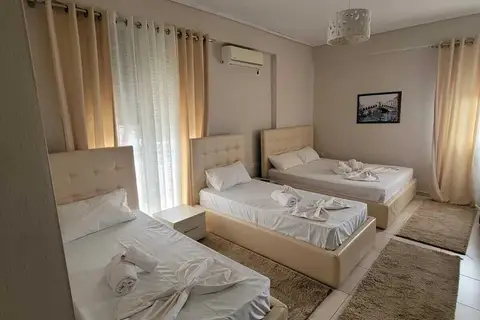 Sunrays in Saranda — foto 11