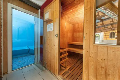 Hotel Villa Malaspina in Castel d'Azzano — foto 10