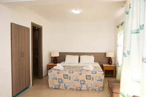 Alecos Hotel & Appartementen in Paphos — foto 2