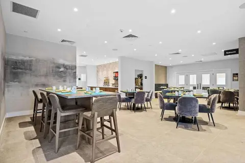 DoubleTree by Hilton New York JFK Airport in New York — foto 7