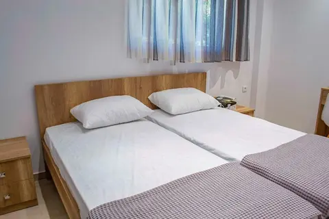 Milonas House Apartments in Διονυσίου — foto 3