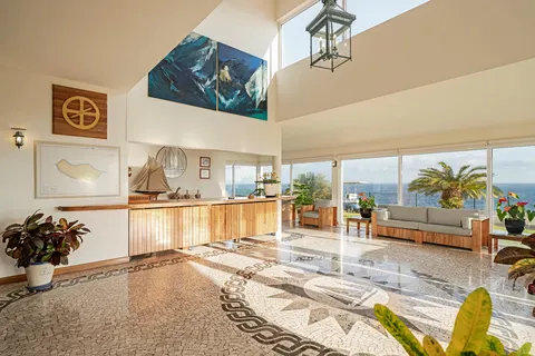 Hotel Albatroz Beach & Yacht Club in Santa Cruz — foto 8