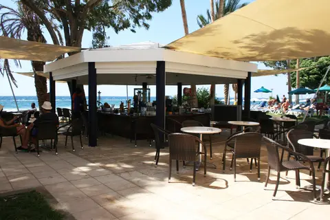 Poseidonia Beach Hotel in Agios Tychonos — foto 2