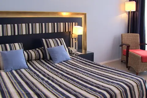 Hotel Kalura in Cefalu — foto 16
