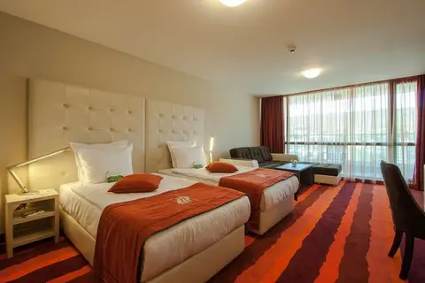 International Hotel Casino & Tower Suites in СПА център Ривиера Бийч — foto 5