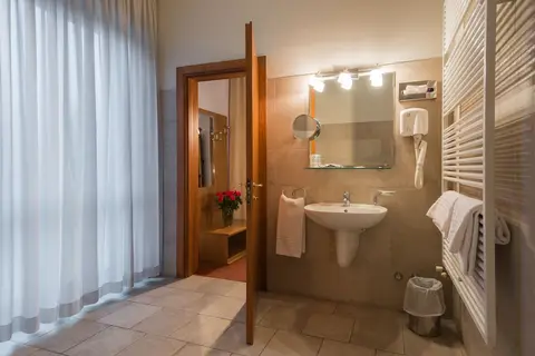 Hotel Lux in Alessandria — foto 29