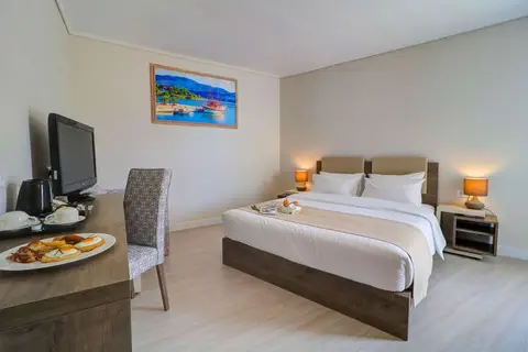 Palace Hotel in Δήμος Γλυφάδας — foto 3